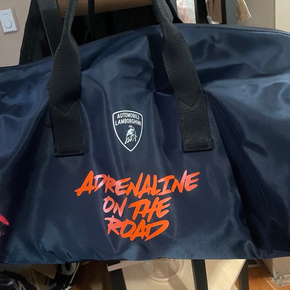 New Automobil Lamborghini duffle bag - Picture 2 of 4